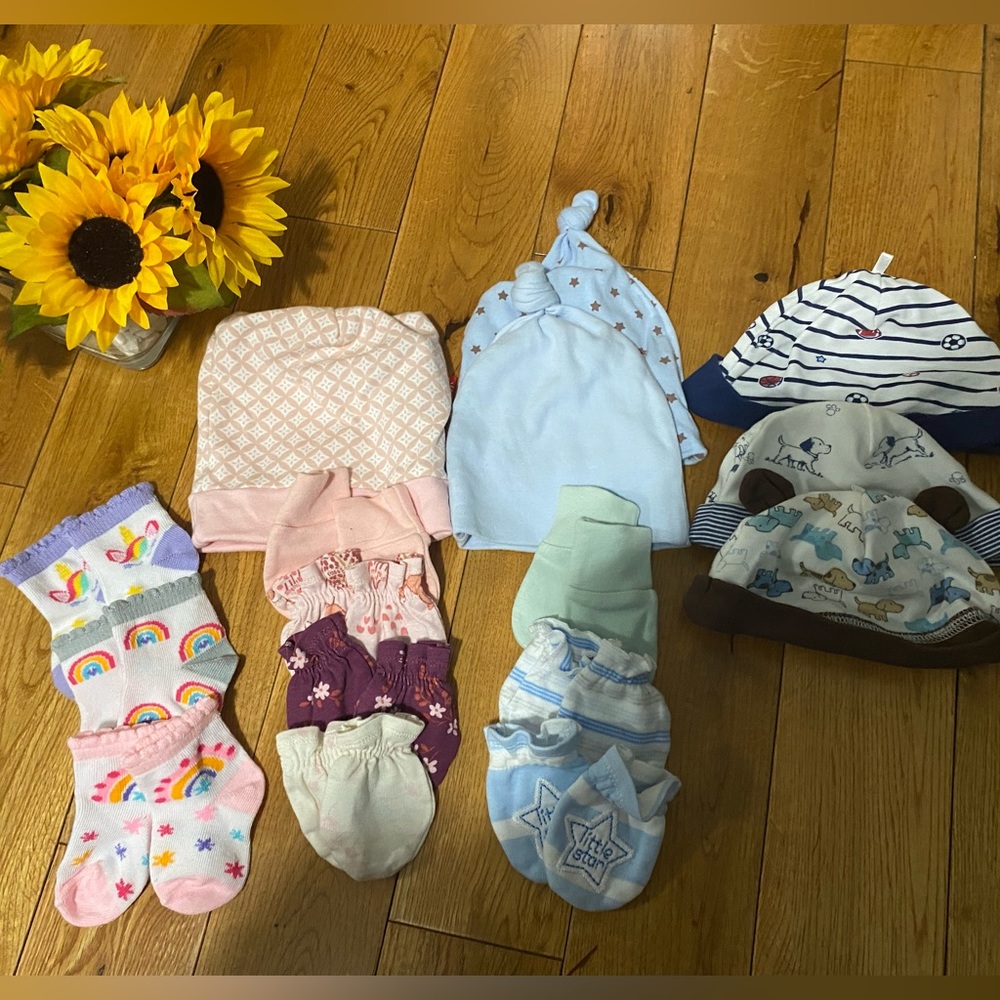 Hat , mittens and socks for baby boy 😊 and baby girl ☺️